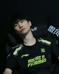  Doinb此前曾谈到今年过后不再打了，还能否再赛场见到他？