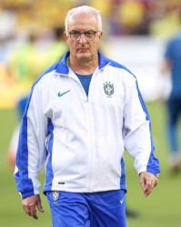 彩票开奖查询-巴西前主帅：我和安切洛蒂成绩差不多，如果留任能率队踢好世界杯