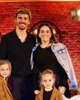 同一天生日！格列兹曼三个孩子迎来生日，马竞社媒送上祝福